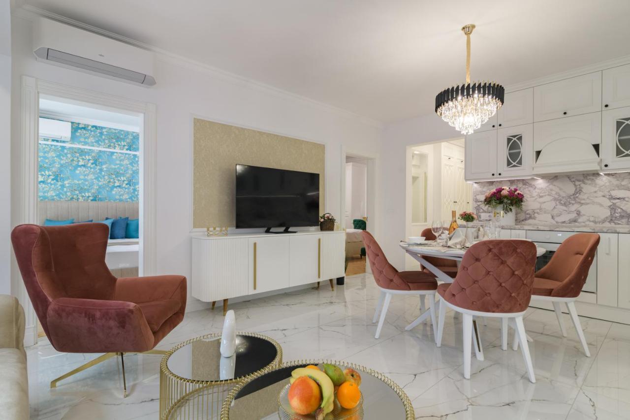 Лукс На Море Luxury Apartment In Downtown With Garage Varna Exteriör bild