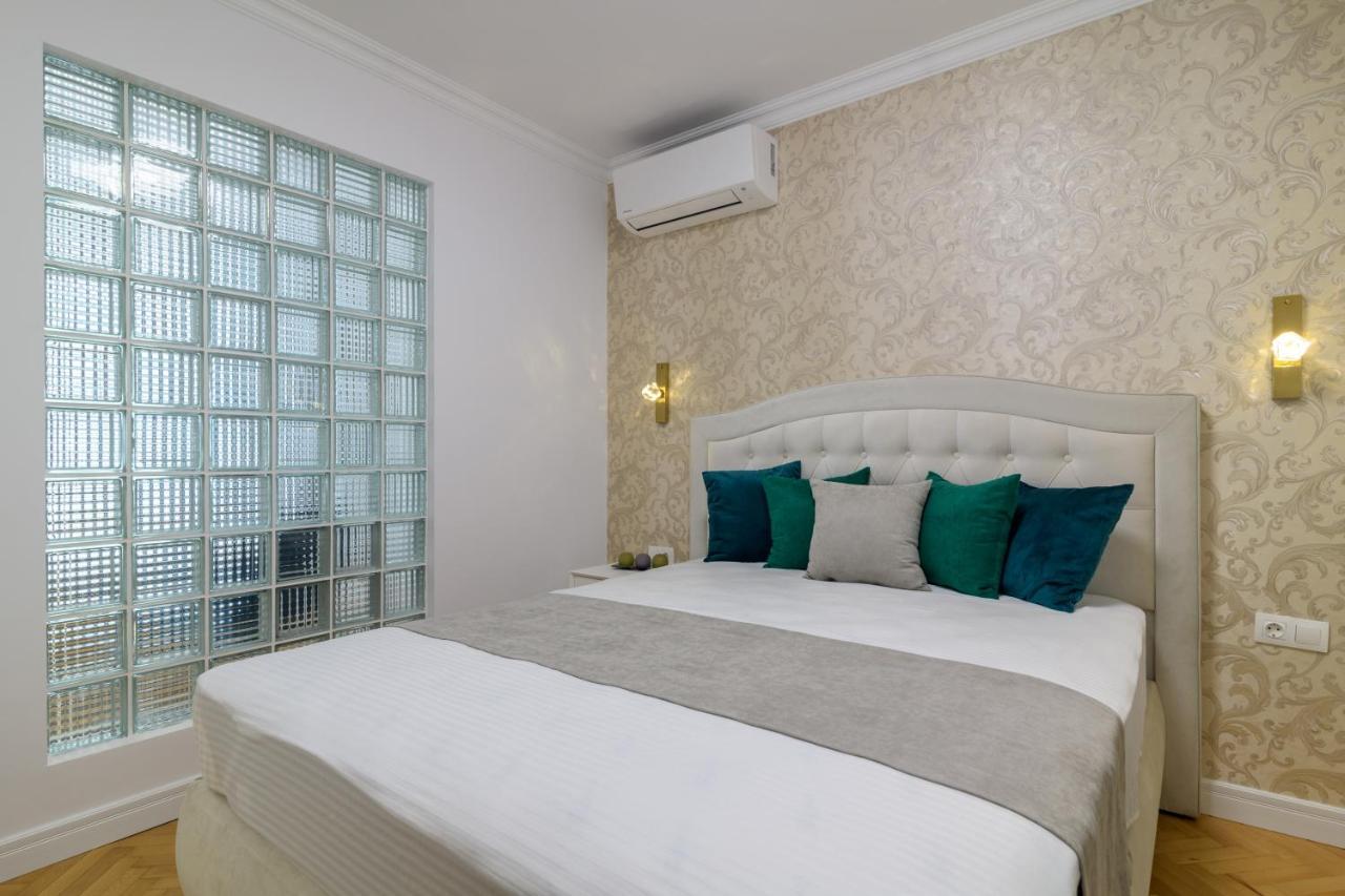 Лукс На Море Luxury Apartment In Downtown With Garage Varna Exteriör bild
